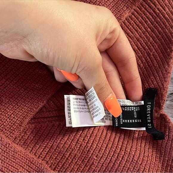 FOREVER 21 Top - Picture 3 of 3